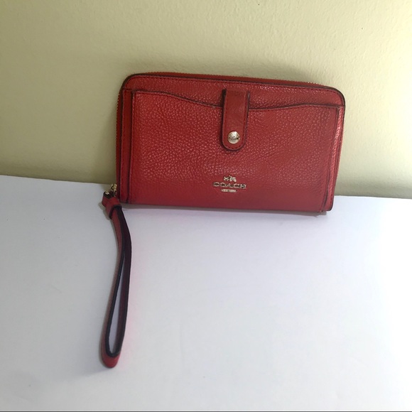 Coach Handbags - Coach Zippy Phone Organizer Pebble Leather wallet